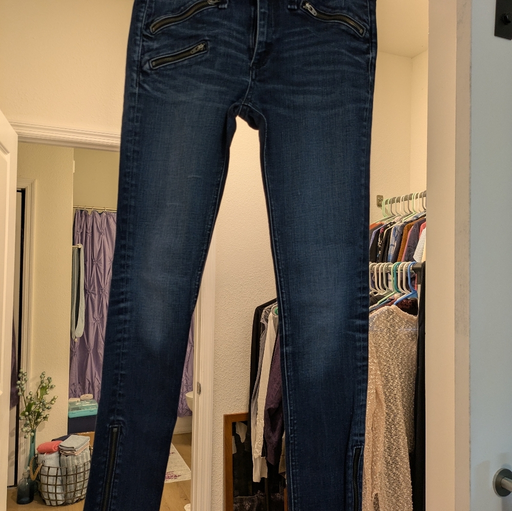 Skinny jeans
